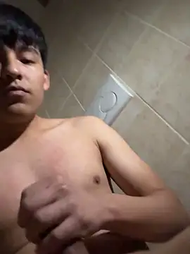 uunico22anni online show from March 2026 06:24:01 PM