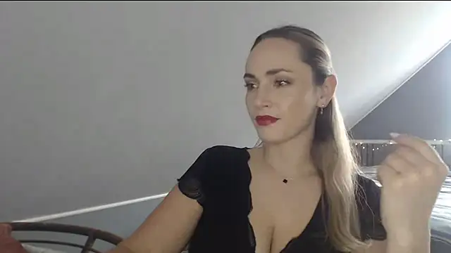 ScarlettSensitive online show from June 2026 06:26:01 AM