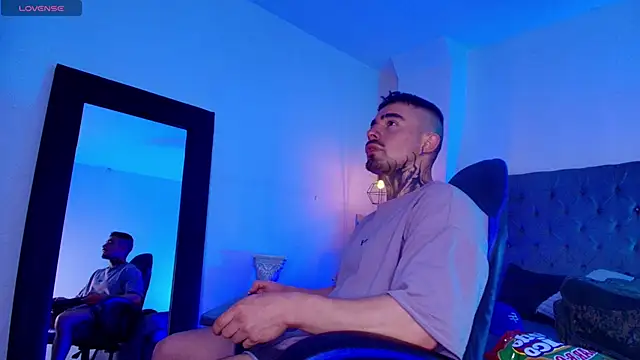 Dallas Whitee online show from June 2026 08:24:01 PM