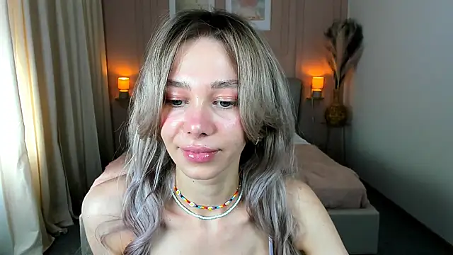 LuluAlis online show from April 2026 01:41:02 PM