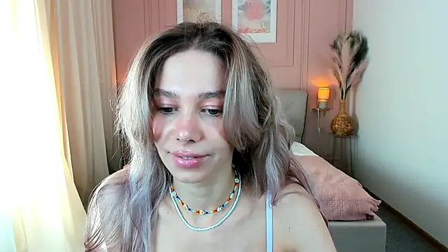 LuluAlis online show from April 2026 01:31:02 PM