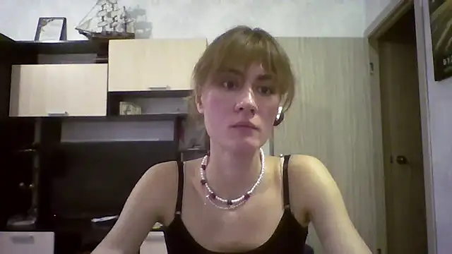 ElenoreHolguin online show from April 2026 03:12:01 PM