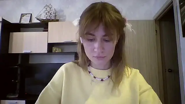 ElenoreHolguin online show from April 2026 09:14:02 AM