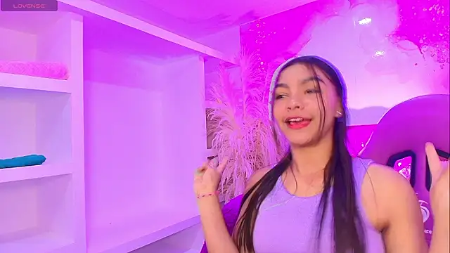 Megaan  foxx online show from March 2026 10:25:01 PM