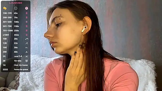 AlisaBloom online show from April 2026 10:05:01 AM