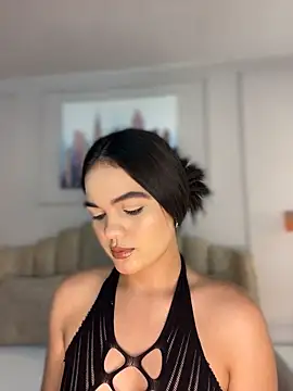 Bella-Ferrer online show from April 2026 07:58:02 PM