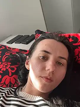 Oliviyaa kiss  online show from March 2026 02:01:01 PM