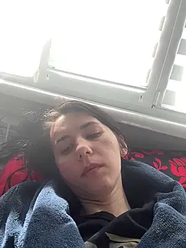 Oliviyaa kiss  online show from March 2026 12:23:02 PM