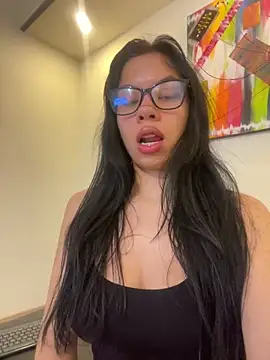 Queen Chanel XXX online show from April 2026 07:45:01 PM