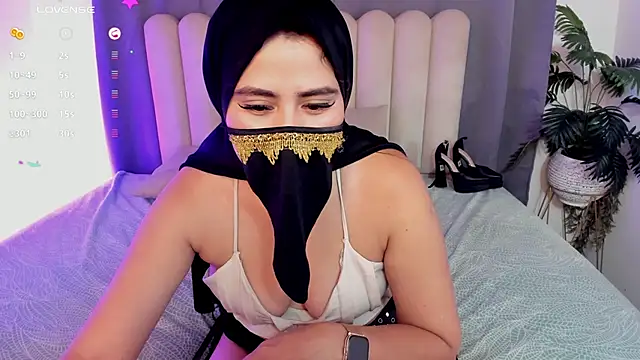Snapshot of bahiya_aziz chatting on May 2026 12:56:01 PM bahiya aziz online show from May 2026 12:56:01 PM