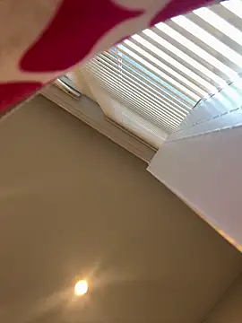 Snapshot of essencecora chatting on March 2026 10:44:01 PM essencecora online show from March 2026 10:44:01 PM