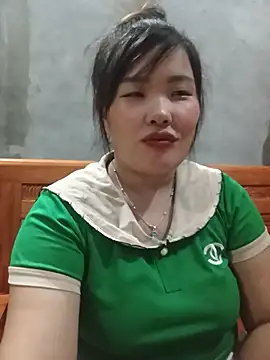 Snapshot of Irene-01 chatting on June 2026 02:01:01 PM Irene-01 online show from June 2026 02:01:01 PM