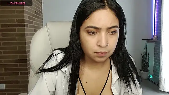 sweet-little online show from March 2026 05:41:02 PM