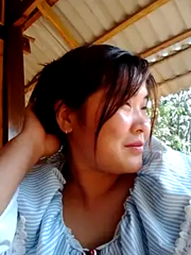 Snapshot of YAONIKUTE chatting on May 2026 08:42:01 AM YAONIKUTE online show from May 2026 08:42:01 AM