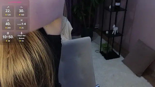 BlondeLina online show from April 2026 04:56:01 AM