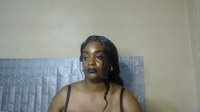 Snapshot of DarkEmpressxx chatting on June 2026 03:18:01 PM DarkEmpressxx online show from June 2026 03:18:01 PM