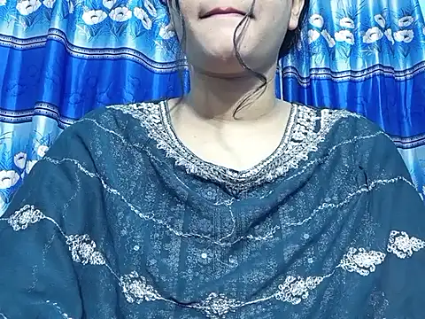 Emma 4433 online show from March 2026 04:13:01 PM