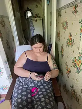 Snapshot of Nenssy555 chatting on July 2026 01:16:01 PM Nenssy555 online show from July 2026 01:16:01 PM