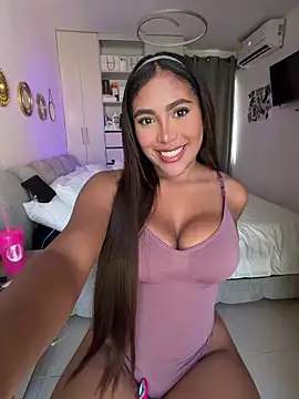 Snapshot of SaraValentina11 chatting on March 2026 06:57:02 PM SaraValentina11 online show from March 2026 06:57:02 PM