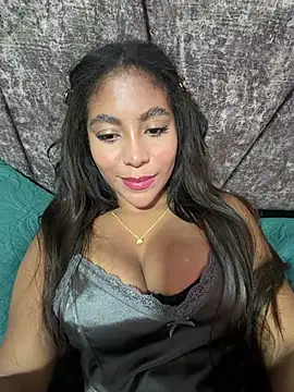 Snapshot of SaraValentina11 chatting on May 2026 07:22:02 PM SaraValentina11 online show from May 2026 07:22:02 PM