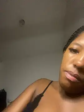 Snapshot of Brenda_hot27 chatting on June 2026 08:14:02 PM Brenda hot27 online show from June 2026 08:14:02 PM