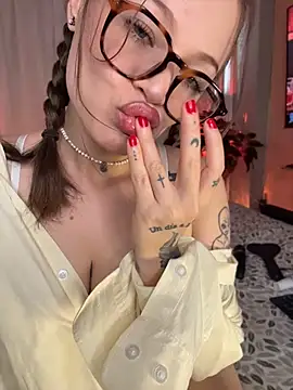 Tallulah Kinky online show from June 2026 08:44:01 PM