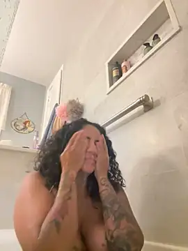 LatinaLoka online show from March 2026 02:39:02 AM