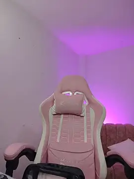 miss  madison online show from April 2026 08:23:01 PM