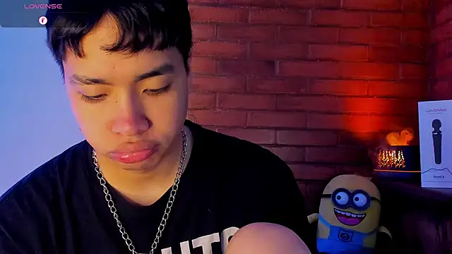 Lee Colee online show from April 2026 01:18:01 PM