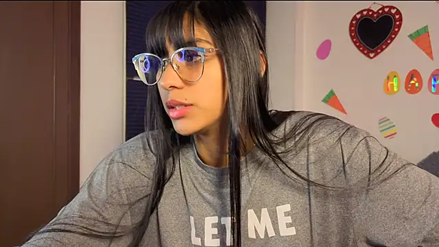 PaulaCutexs online show from April 2026 06:03:01 AM