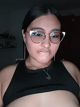 LaylaZurek  online show from June 2026 01:48:01 AM