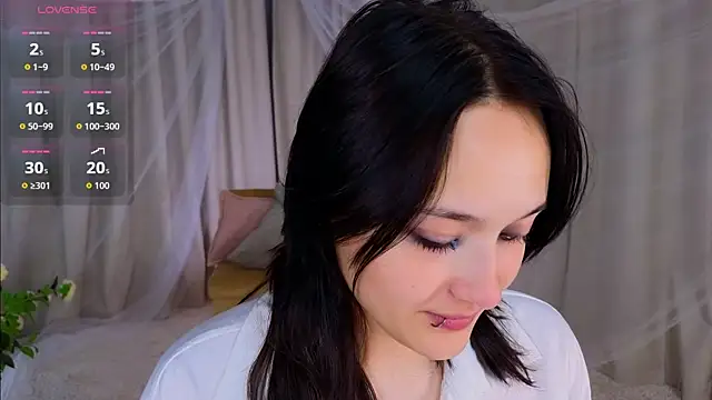 DarcyBlackwood online show from July 2026 01:45:01 AM