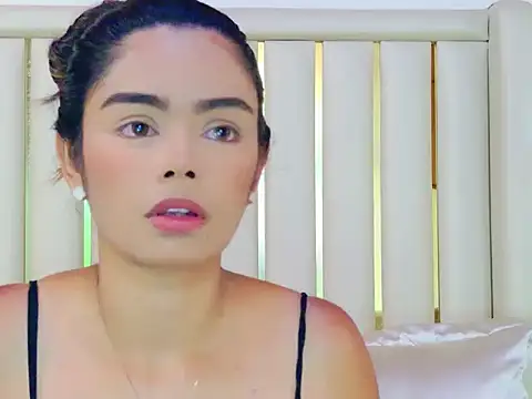 Snapshot of AnnieDesire chatting on April 2026 02:18:02 PM AnnieDesire online show from April 2026 02:18:02 PM