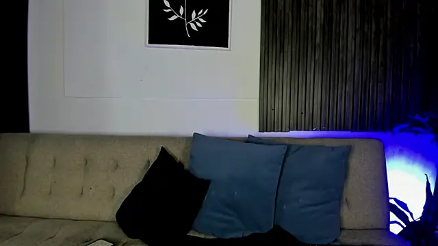 Safiro Evans online show from April 2026 01:34:02 PM