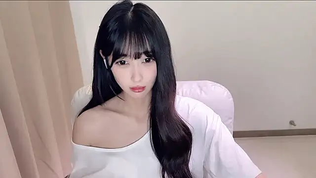 Snapshot of xiaooyee chatting on May 2026 01:41:01 PM xiaooyee online show from May 2026 01:41:01 PM