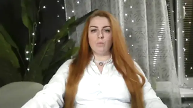 Ravena Lux online show from March 2026 05:12:01 PM