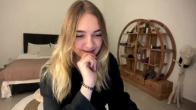 RoxyWet online show from March 2026 07:24:02 PM