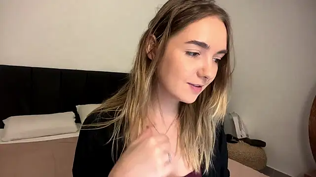 RoxyWet online show from April 2026 01:36:02 PM