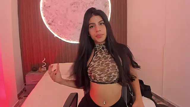 AlanahStewart online show from April 2026 01:11:02 AM