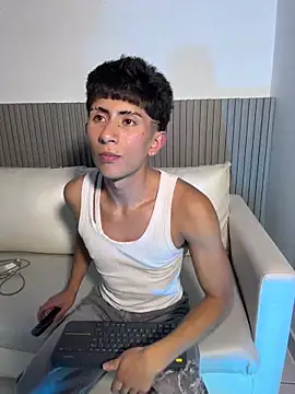 Snapshot of AndyJustgame_ chatting on April 2026 11:06:01 PM AndyJustgame online show from April 2026 11:06:01 PM