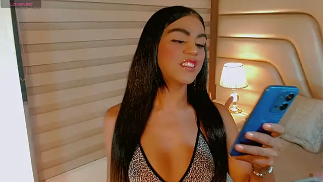Snapshot of tiifannysexyhot chatting on May 2026 05:37:02 AM tiifannysexyhot online show from May 2026 05:37:02 AM