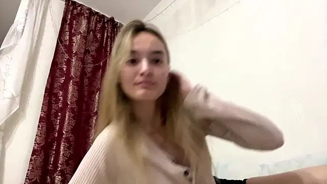 ReathaKiss online show from April 2026 06:10:01 PM