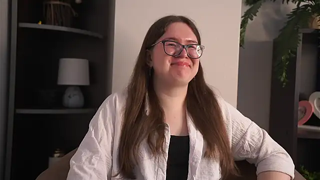 LinseyBellisario online show from March 2026 09:26:01 AM