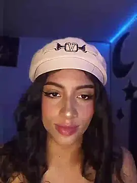 KattyBerryX online show from July 2026 08:35:01 PM