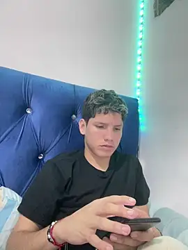 Theus26  online show from March 2026 11:54:01 PM