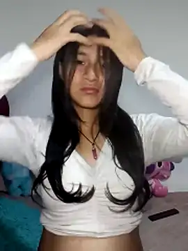 Snapshot of KarolaMendez chatting on June 2026 01:25:02 AM KarolaMendez online show from June 2026 01:25:02 AM