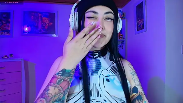 Nanachi uwu online show from April 2026 02:40:02 AM