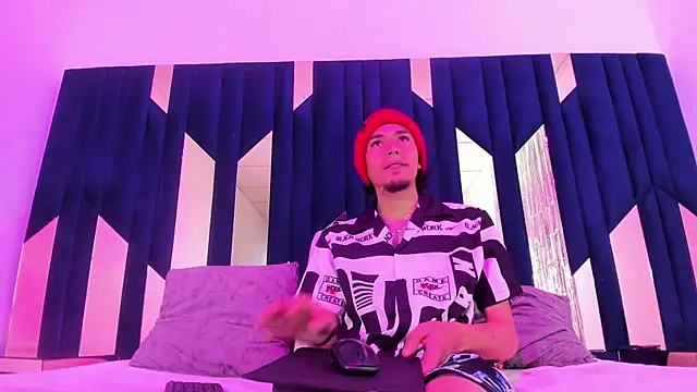 KikyoAndDrey online show from May 2026 04:01:02 PM