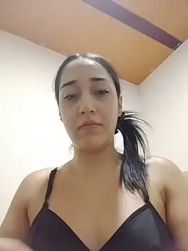 Snapshot of isabellaHill2 chatting on July 2026 05:29:01 AM isabellaHill2 online show from July 2026 05:29:01 AM