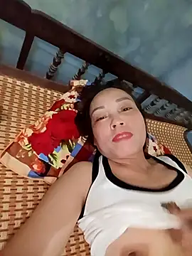 Lyly22x online show from May 2026 01:06:01 PM